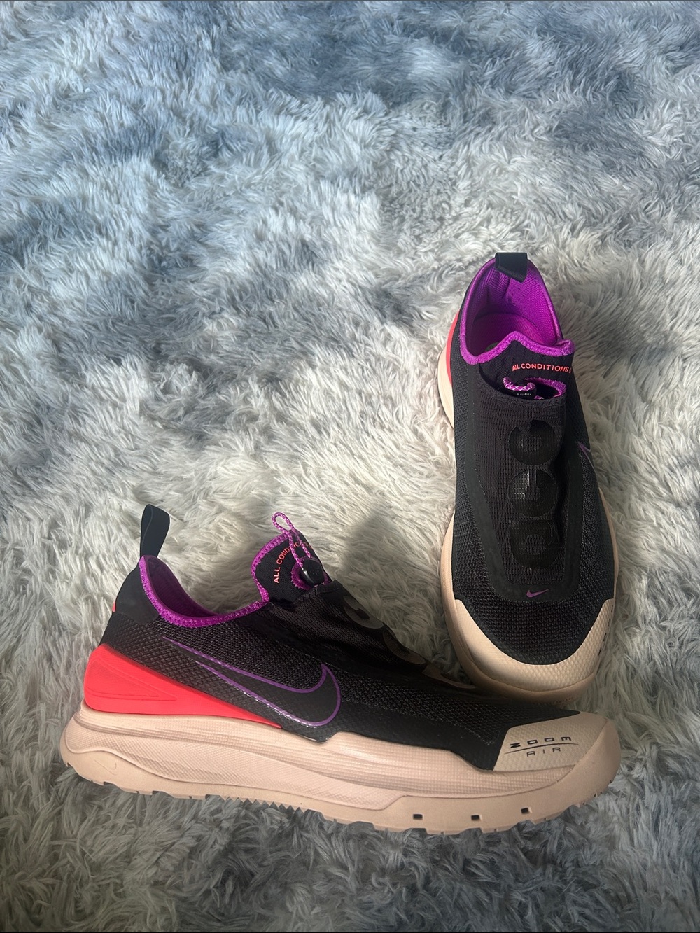 🆕 Nike ACG Zoom Air AO Black Laser Crimson Sneakers with Purple and Coral